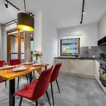 Warsaw Grzybowska Apartment With Parking - By Rentujemy